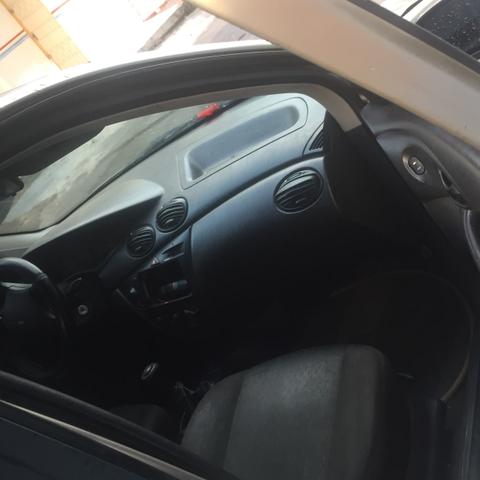 Vendo um Ford focus - Foto 2