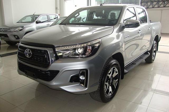 Oyota Hilux 2.8 cd SRX 4x4 CD 2019