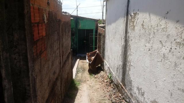 Vende-se uma casa ou troca - Foto 4