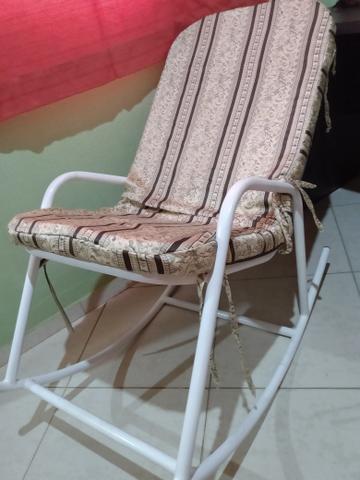 Troco cadeira em poltrona do papai - Foto 3