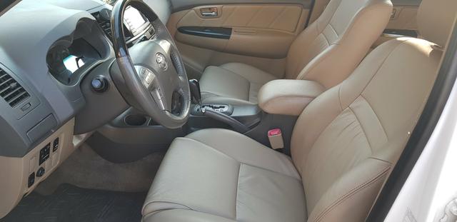 Hilux SW4 SRV 3.0 Diesel 4x4 - Foto 8