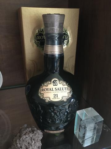 Wisky Royal Salute esmerald 21 anos e Johnnie Walker Platinum Label 18 anos - Foto 2