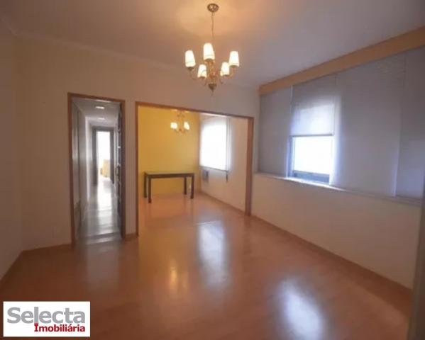 Apartamento espetacular de 3 quartos com vaga na escritura e para visitante.