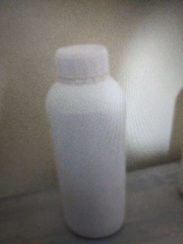 Garrafas de plástico brancas  - Foto 3