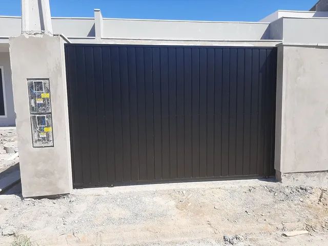 Portao de correr novo medidas 3.44x2.00 aço galvanizado chapa embutida pintura epox