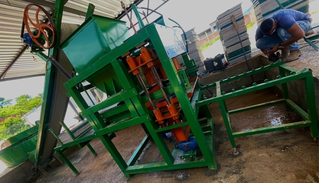 Maquina hidráulica para fabricar bloquetes paver blocos de concreto - Foto 4