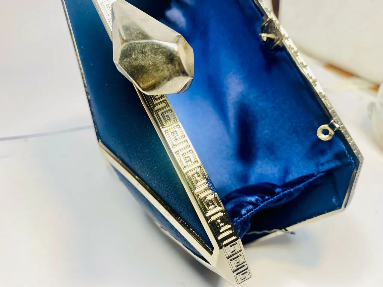 Bolsa de Mão Clutch Azul com Detalhes geométricos prateado - Foto 3