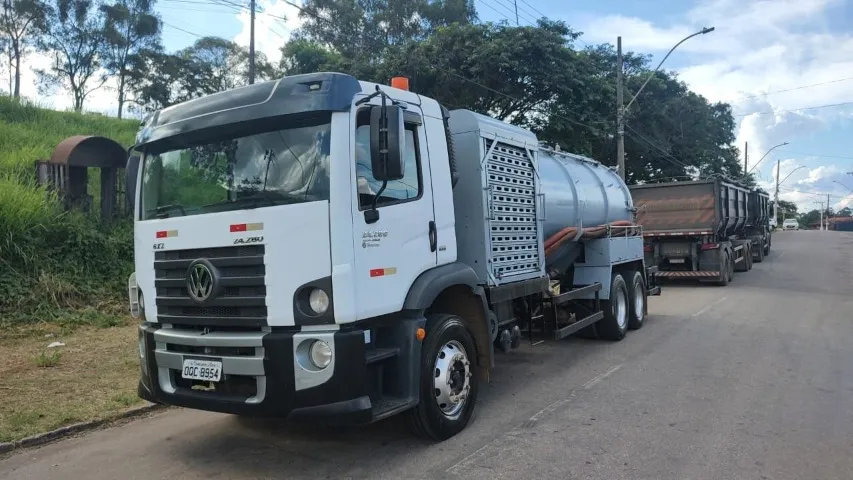 CAMINHÃO