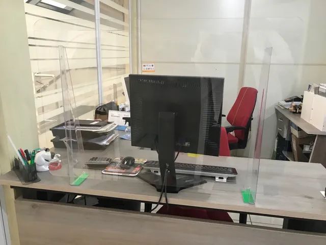  Proteção de acrílico covid para atendimento.  - Foto 2
