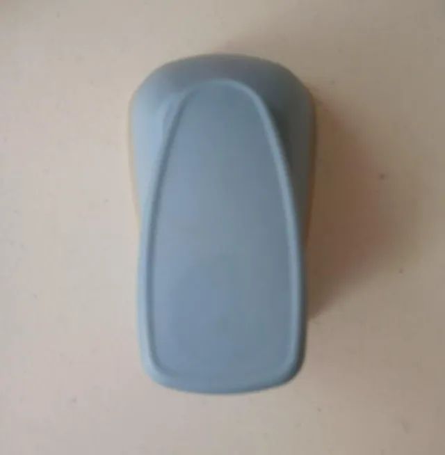 Furador Scrapbook Grande Azul Claro circulo Escalope - 4,5 cm