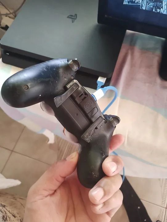 Playstation 4 + Controle 1tera de memória  - Foto 3