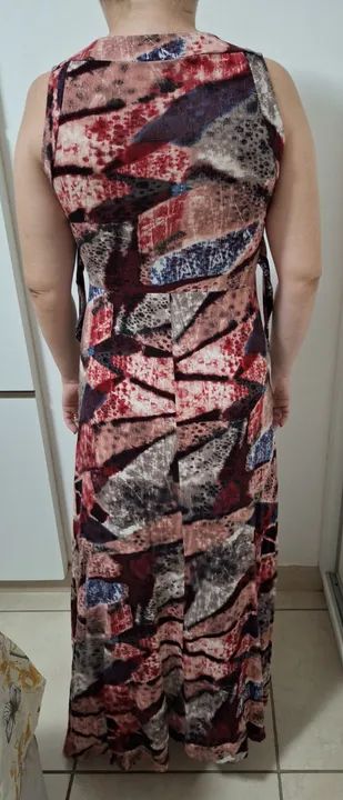 Vestido estampado longo vinho - Foto 4