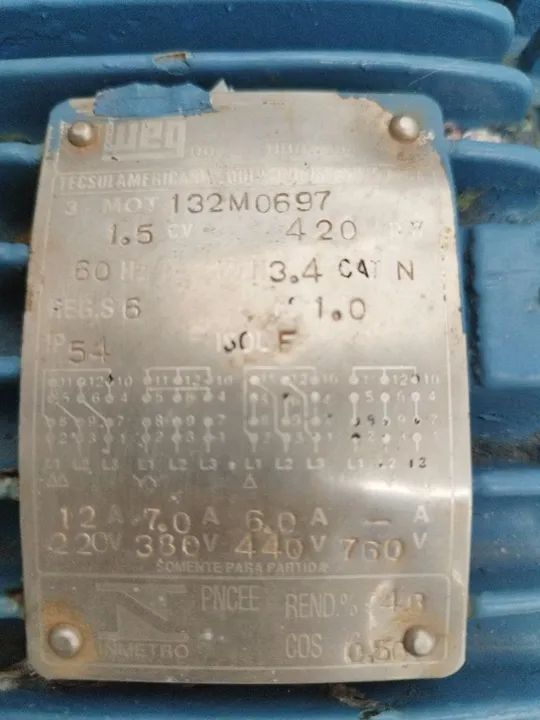 Motor Weg 1,5 CV 420 RPM Trifásico  - Foto 3