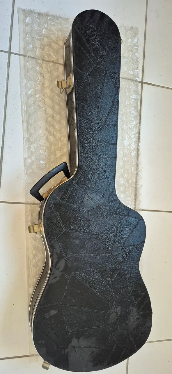 Case para Guitarra - FAMA 