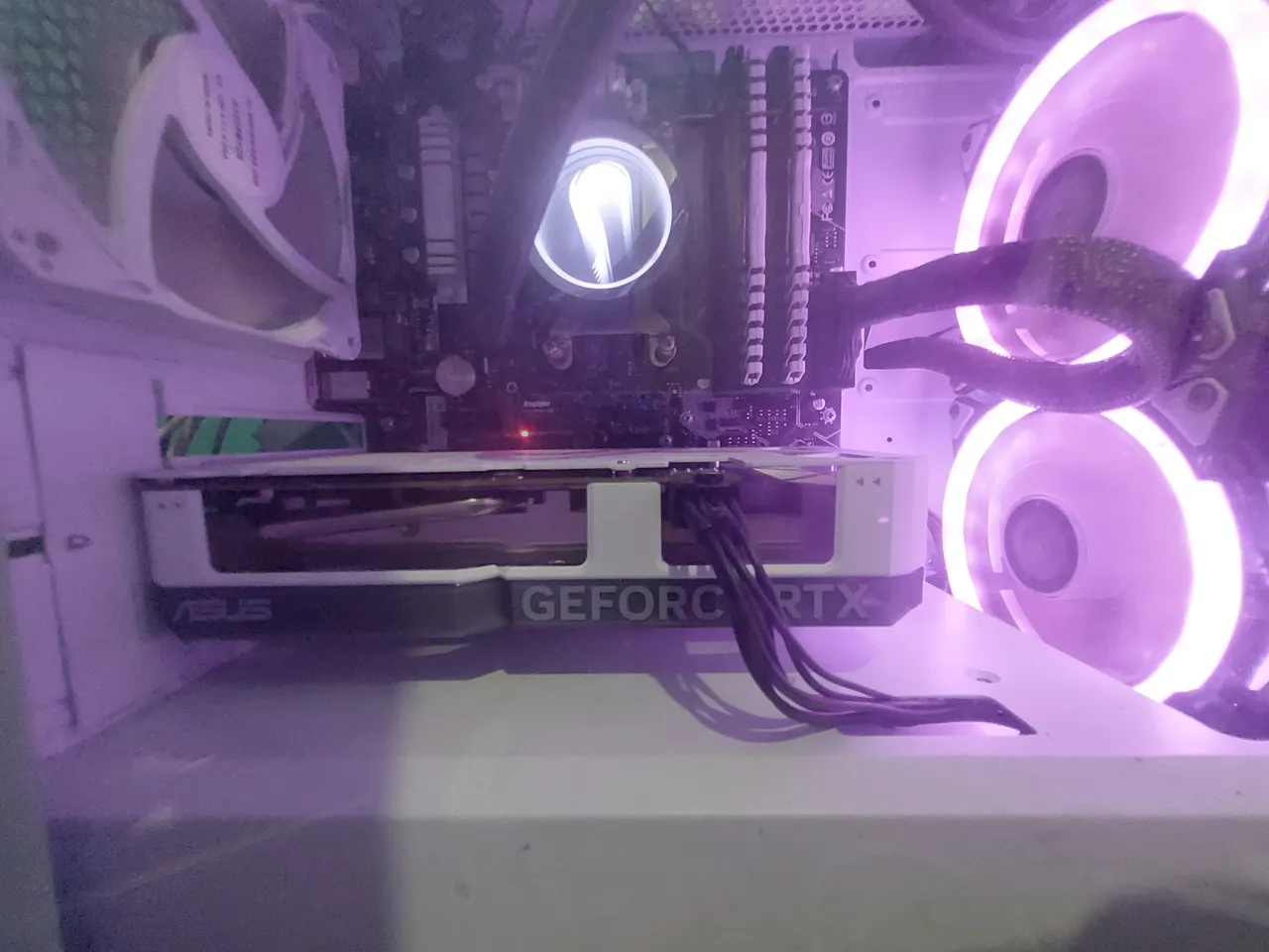 Placa de Vídeo ASUS GeForce RTX 4060 BRANCA