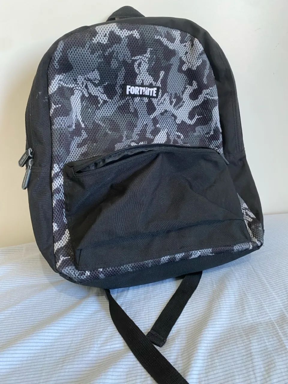 Mochila do Fortnite em perfeito estado - Foto 2