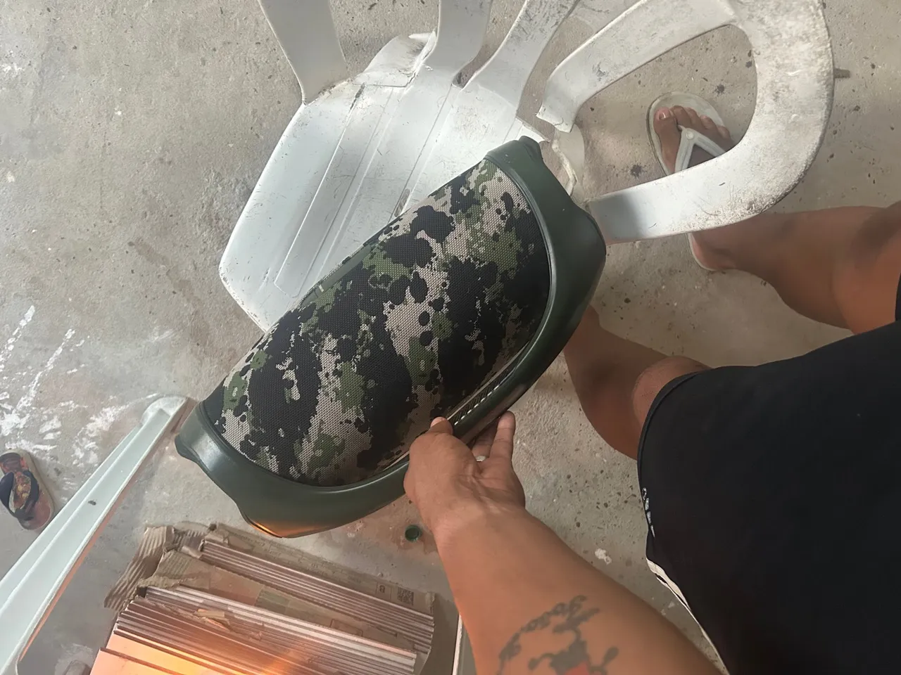 Caixa de som JBL Camuflada