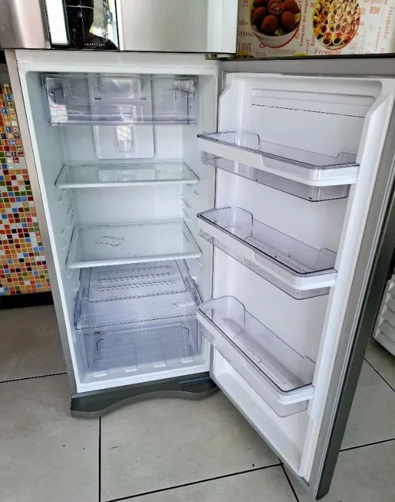 Geladeira Electrolux Duplex FrostFree Inox  - Impecável  - 382Litros - Retirar próximo Av  - Foto 3