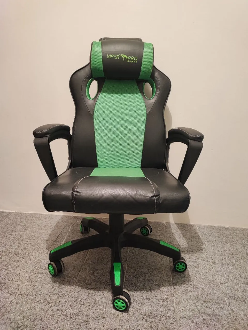 Cadeira Gamer Viper Pro com Rodinhas
