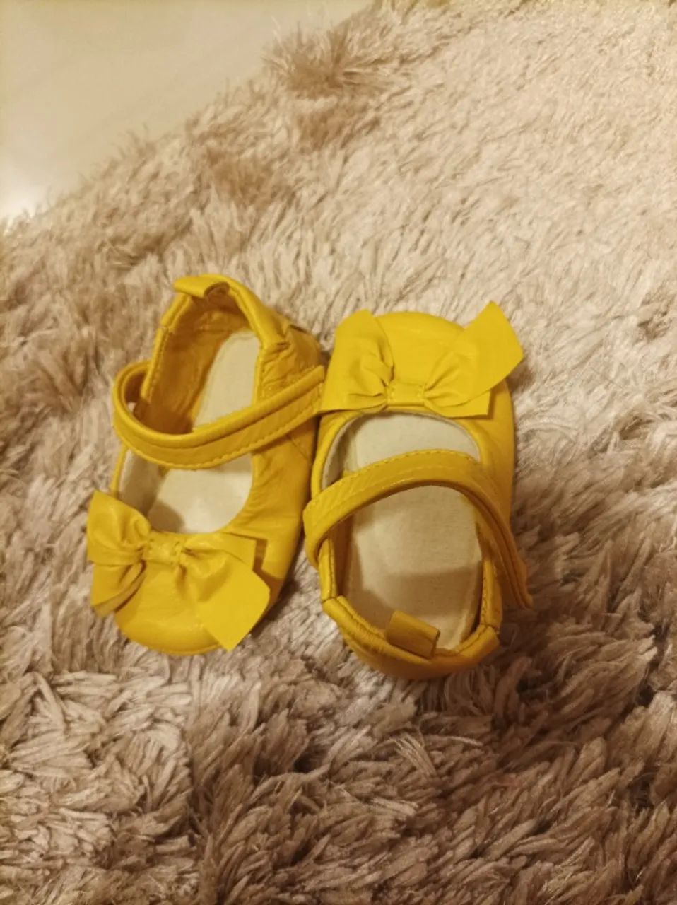 Sapatinho couro amarelo  - Foto 2