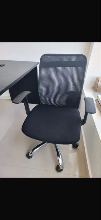 Cadeira de Escritório Giratória com Rodinhas