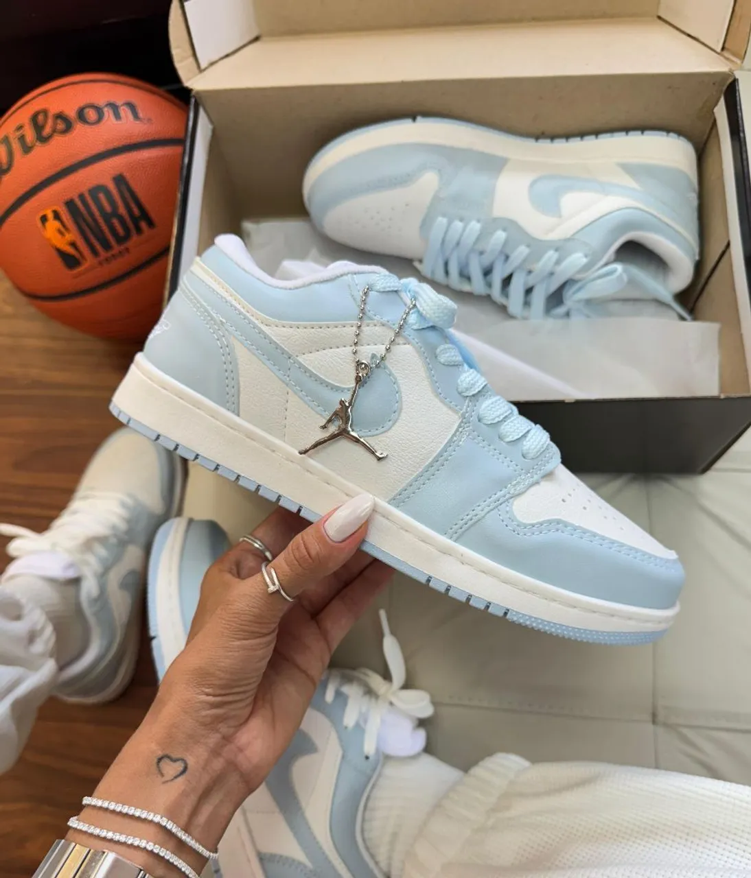 Tênis Nike Air Jordan 1 Low - Azul Bebê