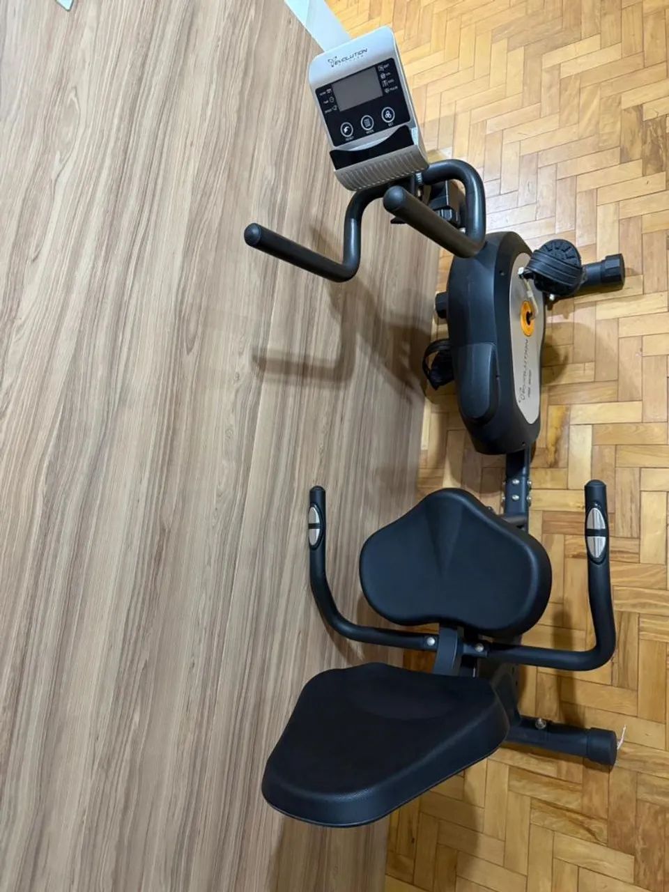 Bicicleta Ergométrica Evolution RB 802 - Foto 3