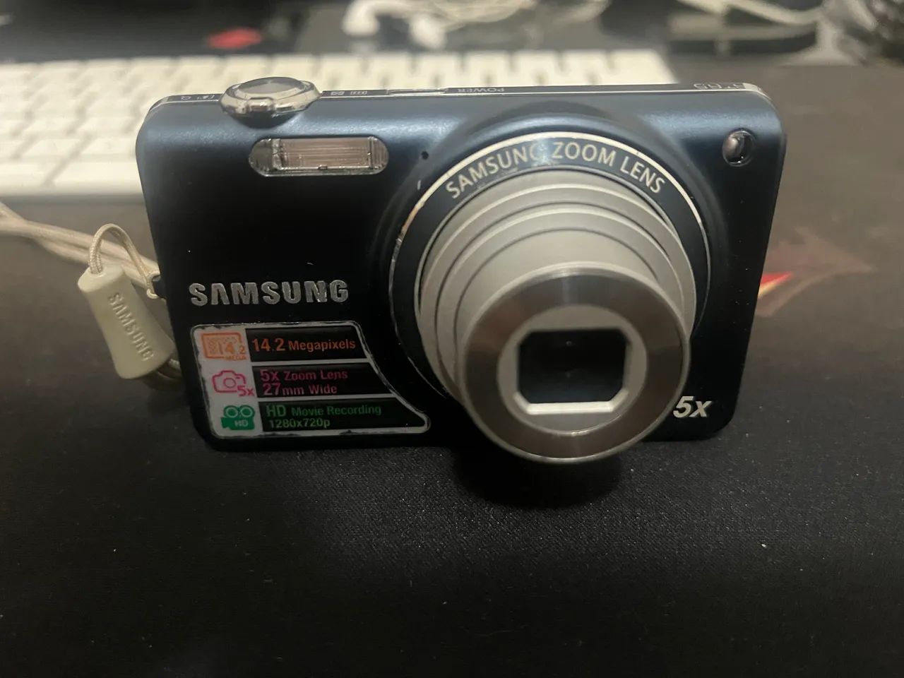 Câmera digital Samsung ST65 com pequeno detalhe Câmeras e