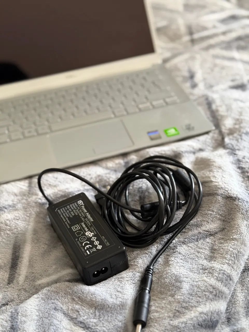 Notebook dell 13 polegadas ultrafino 400g - Foto 2