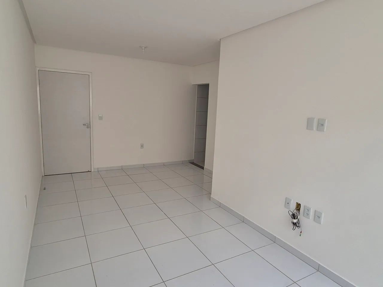 Alugo excelente apartamento com 3 quartos (1 suíte) no Caminho do Sol. Térreo  - Foto 3