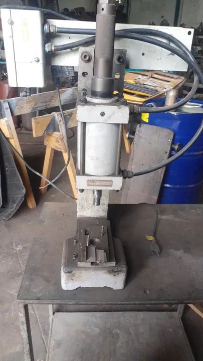 Prensa pneumática 3 toneladas.