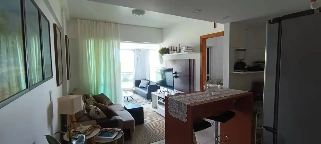 Apartamento De 1 Quarto, Distribuído Em 53M² E 2 Vagas De Garagem No Caminho Das Árvores.
