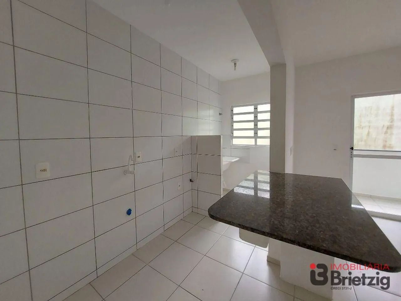 Apartamento com 2 dormitórios para alugar, 55 m² por R$ 1.200 +taxas/mês - Itaum - Joinvil - Foto 8