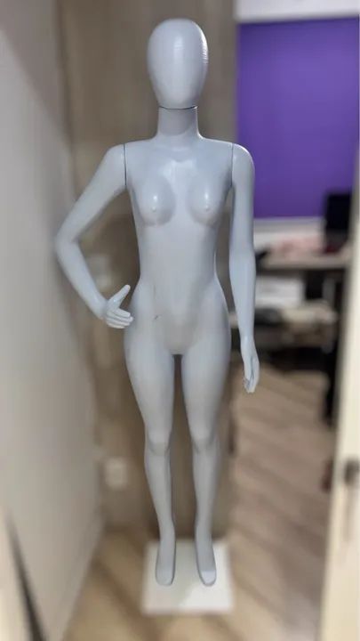 Manequim Feminino para Loja de Roupas