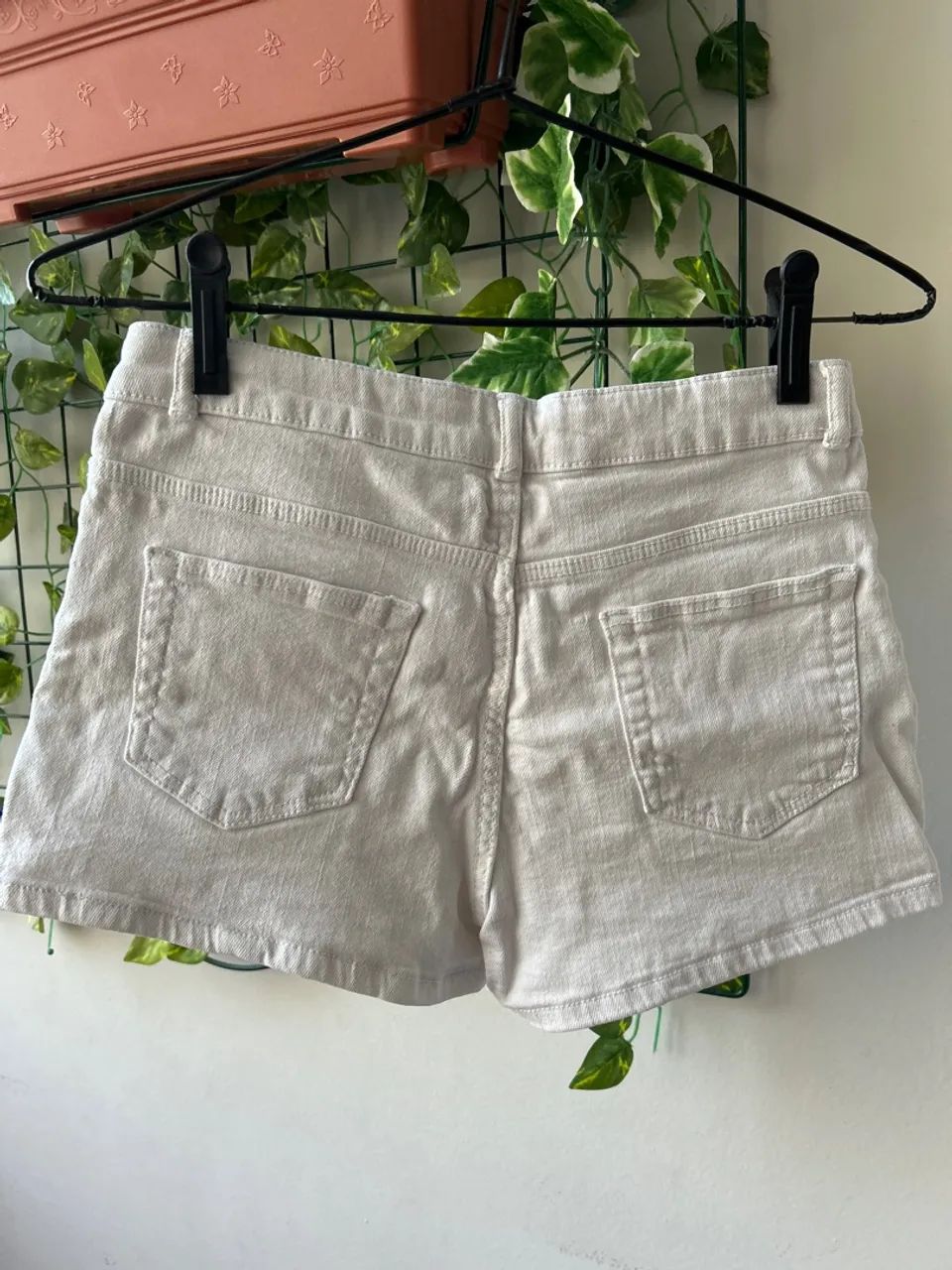 Short branco Zara tam 10 e short rosa Renner tam 10 R$ 30,00 cada - Foto 2
