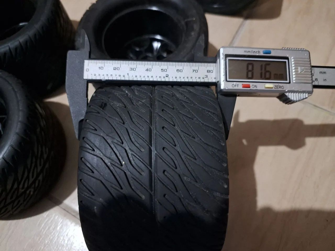 Rc Automodelo jogo de rodas 14mm sem detalhes  - Foto 5