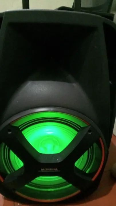 Caixa de Som Portátil Bluetooth com Iluminação LED