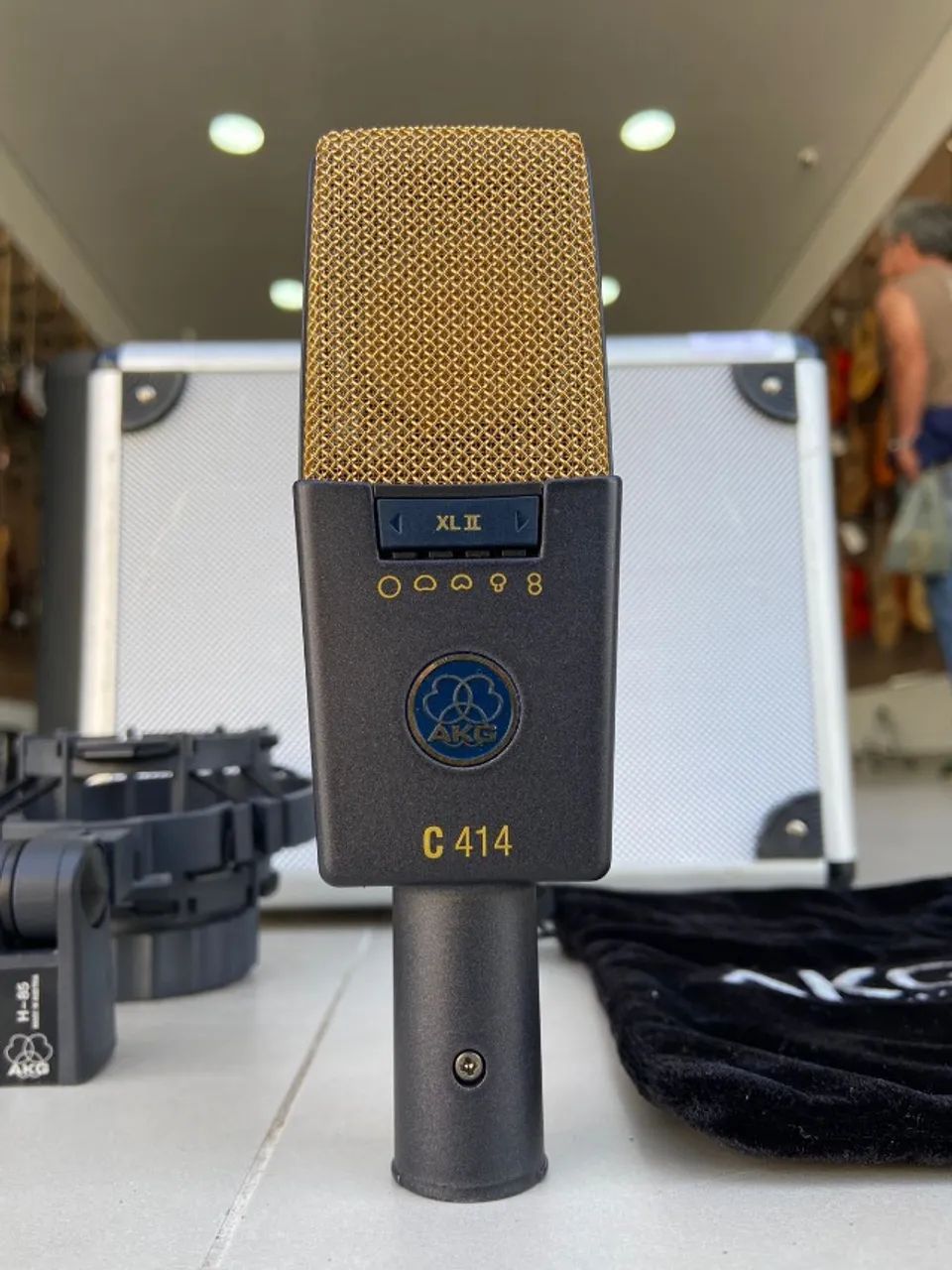 Microfone AKG 414  