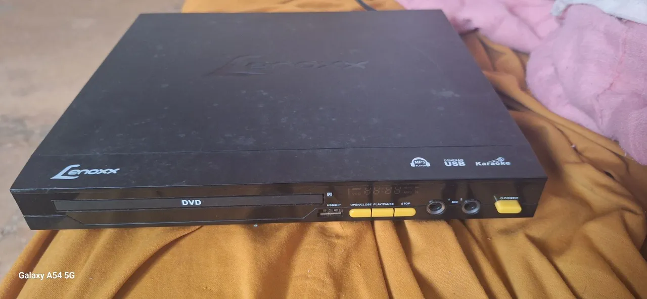 DVD Player Lenoxx com Karaoke