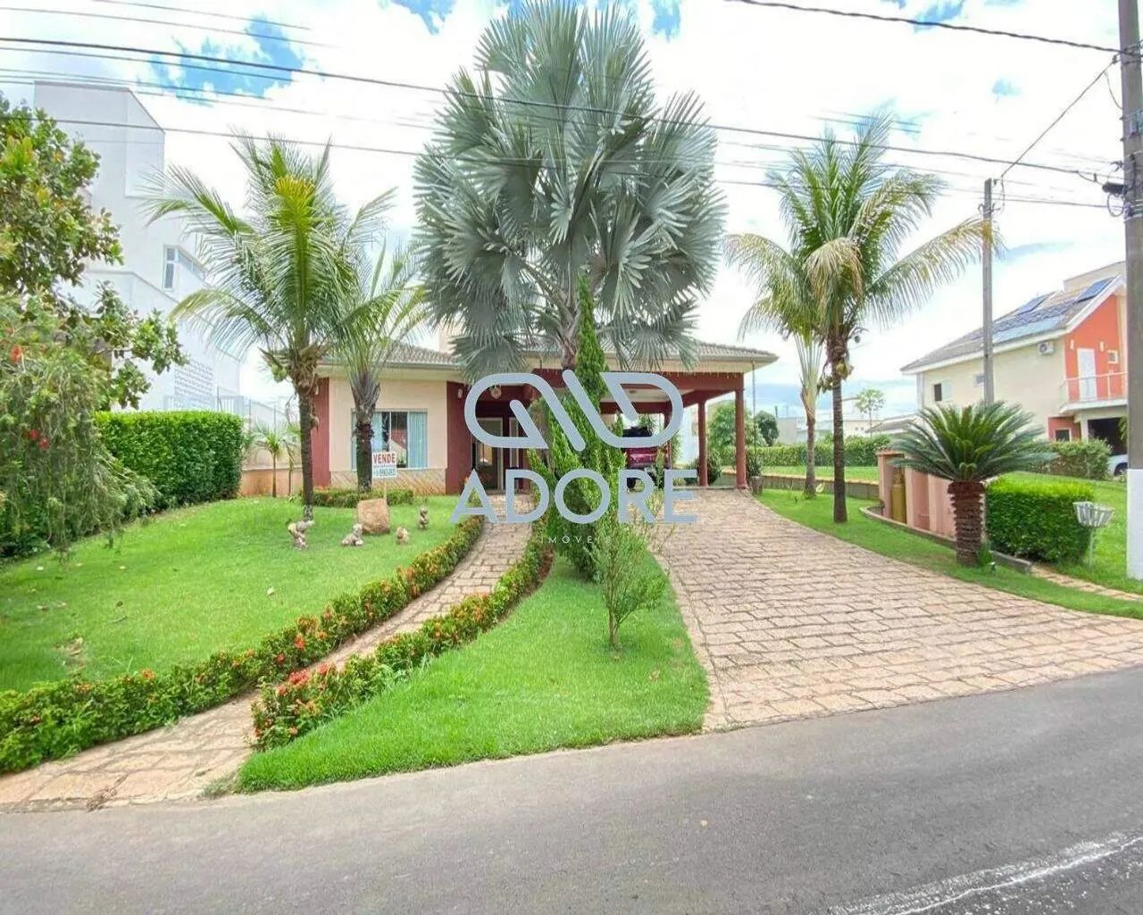 Casa à Venda no Condomínio Terras de Mont Serrat - Salto/SP