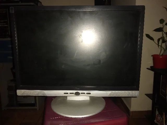 Monitor LCD AOC 19 - com detalhes saidas VGA e DVI-I funcionando 100% - Foto 3