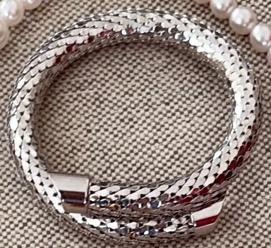 Bracelete estiloso prateado