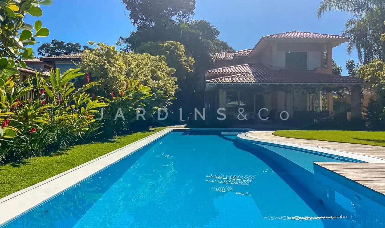 Casa à venda em Camburi