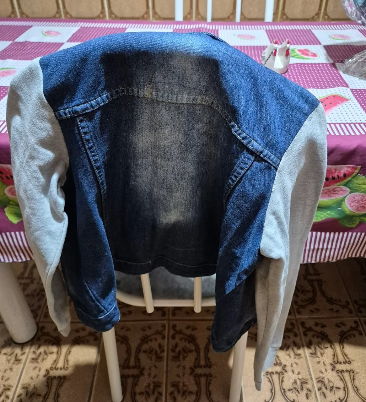 Jaqueta Jeans com Mangas Cinza