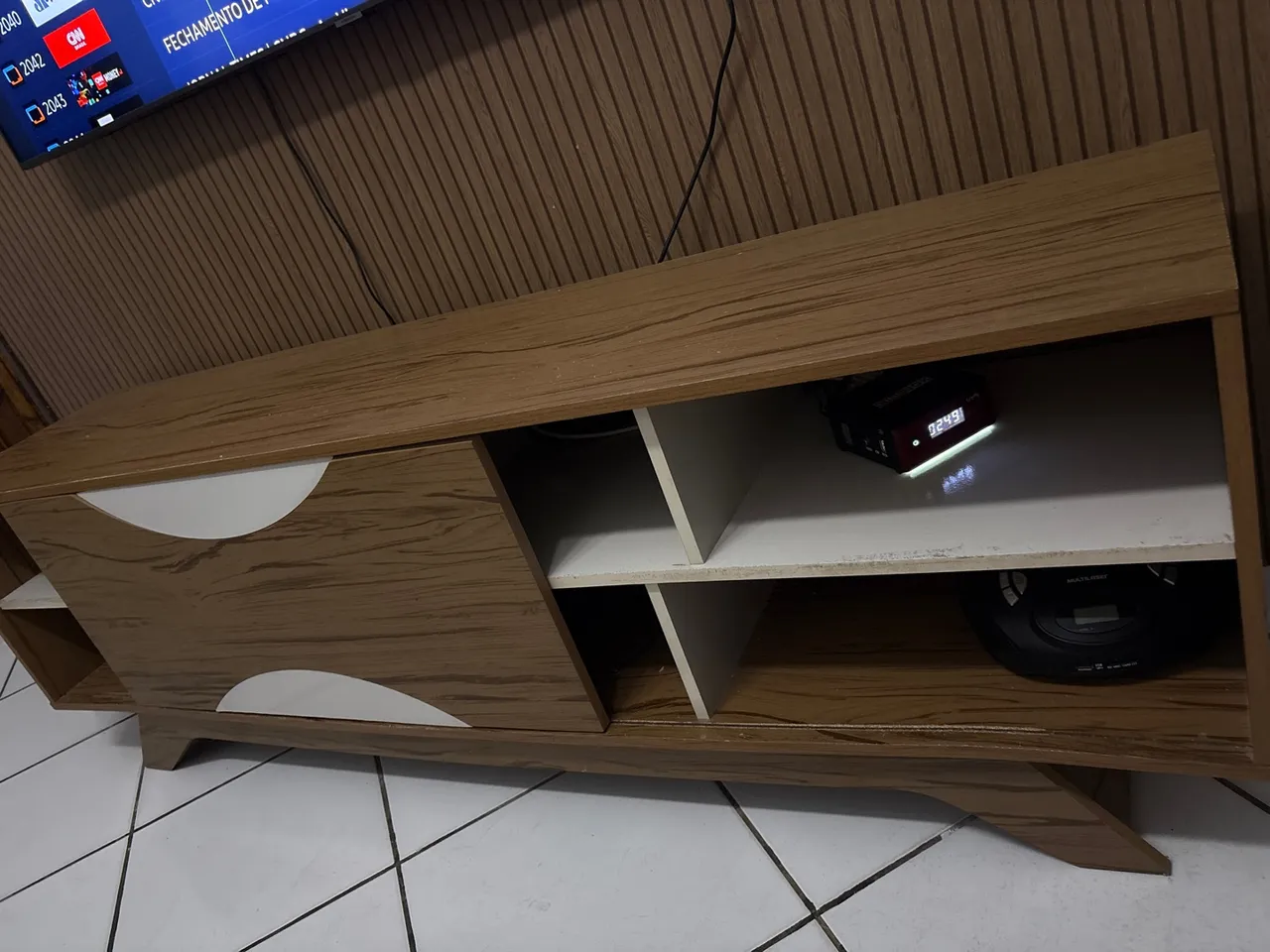 Rack para TV Moderno em Madeira com Design Exclusivo