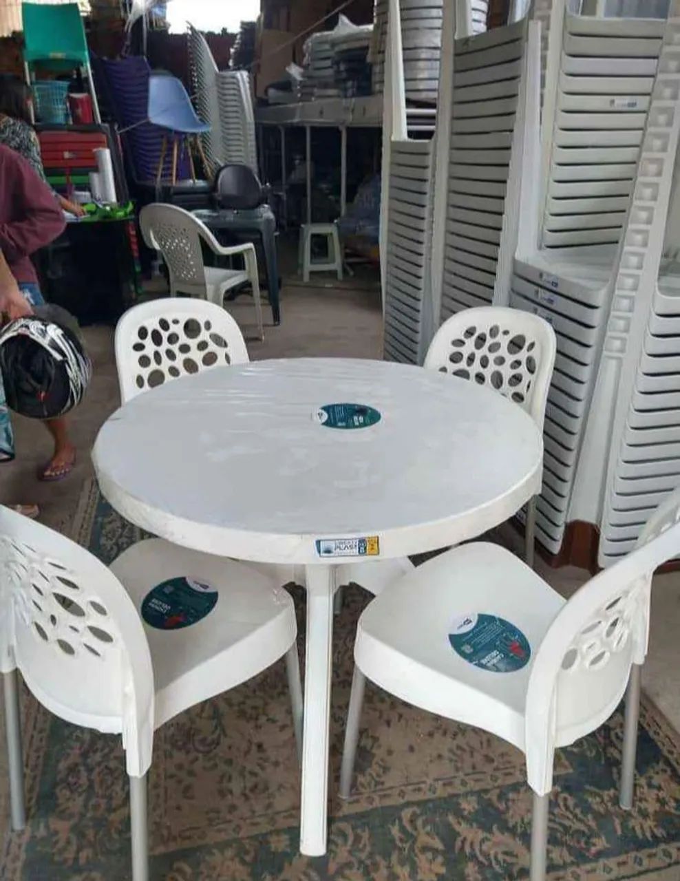 Round Table Set with 4 Chairs64276680840707121