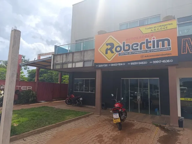 SALAS COMERCIAIS