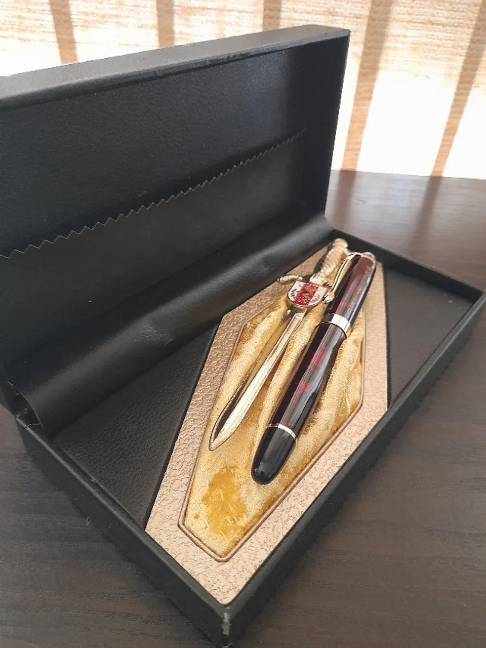 Caneta comemorativa de luxo com espada