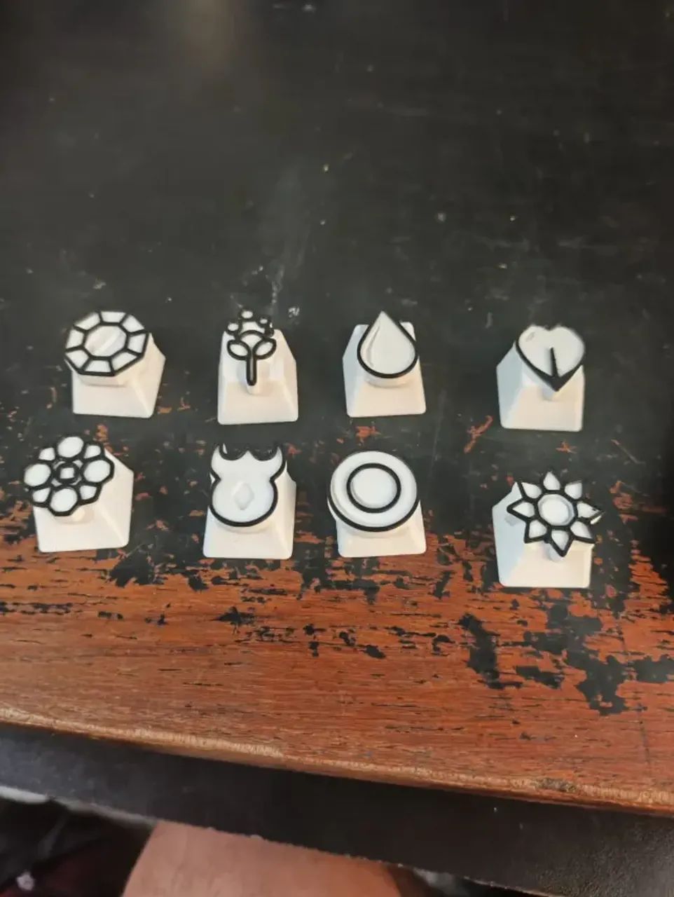 keycaps insignias Pokémon  