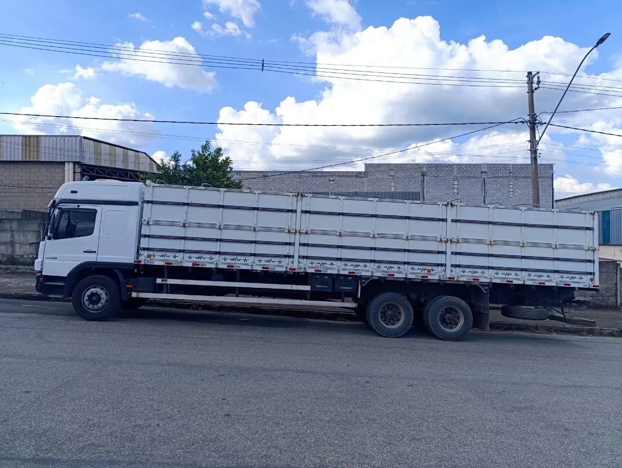 Atego Teto Alto, cabine leito - Foto 6